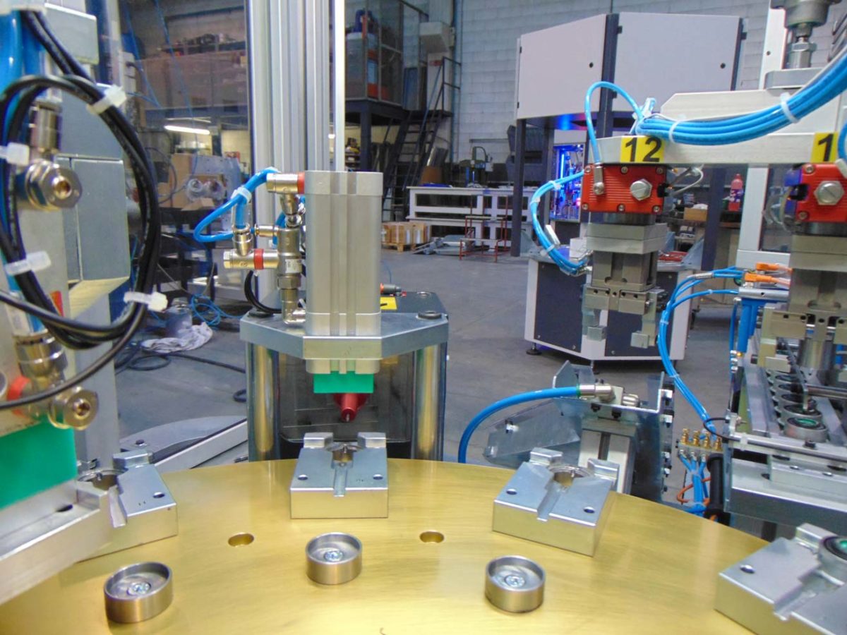 Ball joint assembly machine - Image 4